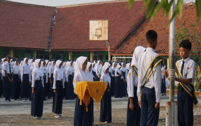 Upacara Bendera Awali Tahun Ajaran Baru, MTsN 8 Cirebon Siap Sambut Generasi MATAMUDA